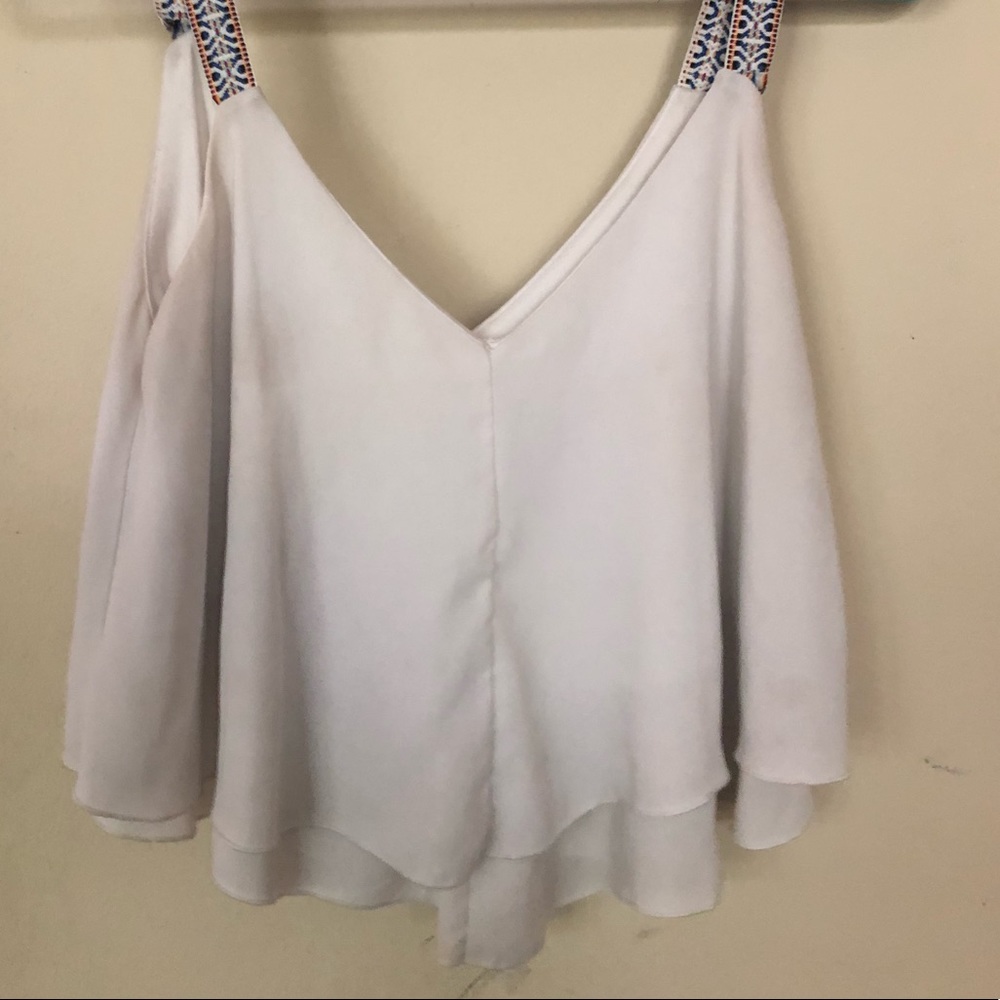 V-neck crop top